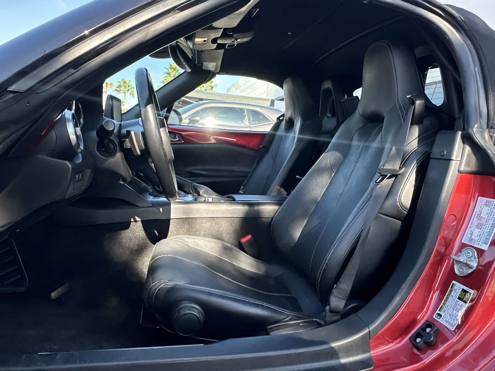 Thumbnail: 2022 Mazda MX-5 Miata - 11