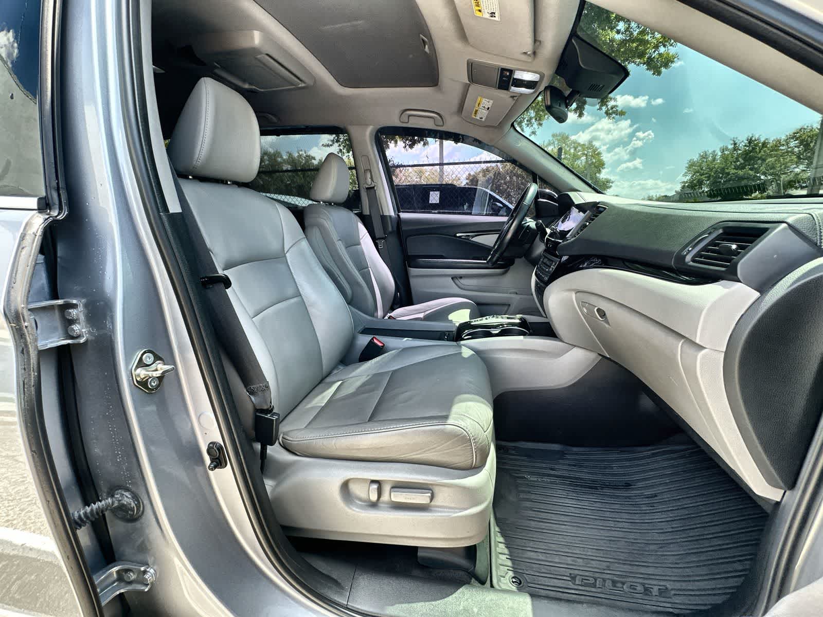 Thumbnail: 2020 Honda Pilot - 9