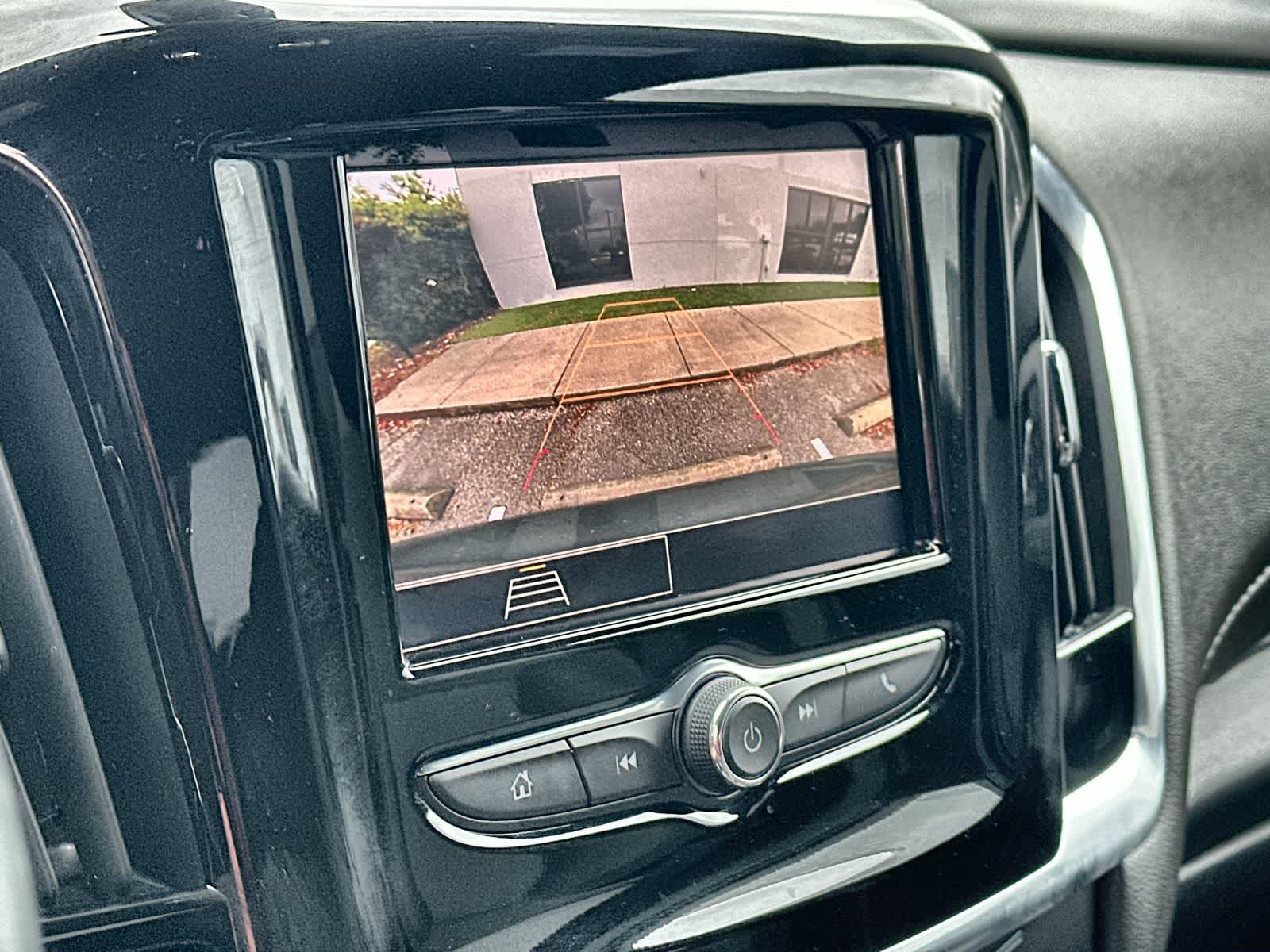 Thumbnail: 2023 Chevrolet Traverse - 27