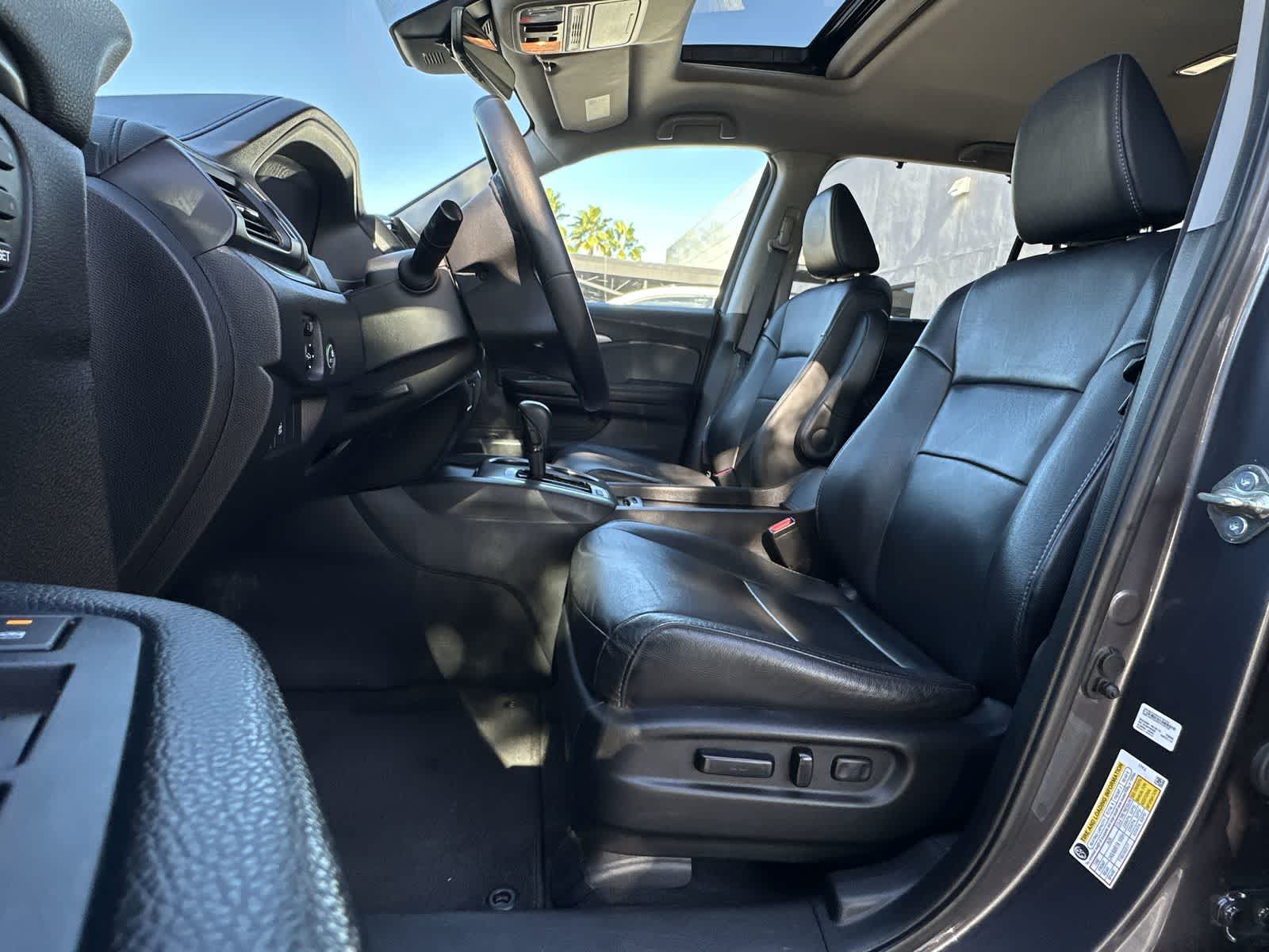 Thumbnail: 2019 Honda Pilot - 11