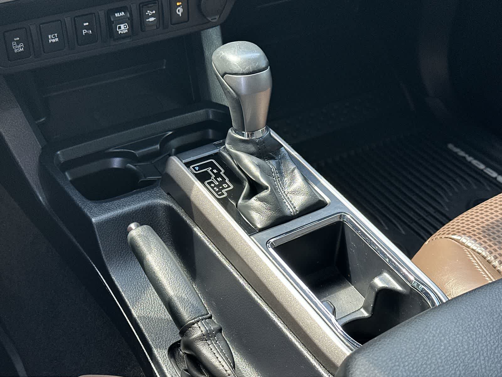 Thumbnail: 2018 Toyota Tacoma - 17