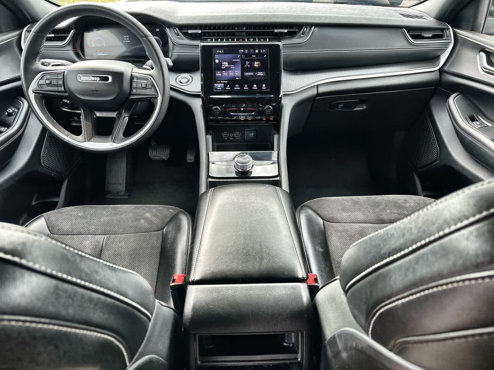 Thumbnail: 2023 Jeep Grand Cherokee - 10