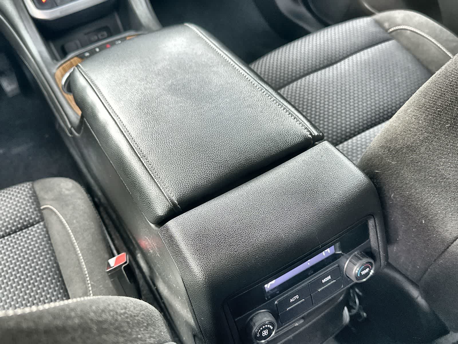 Thumbnail: 2020 GMC Acadia - 22