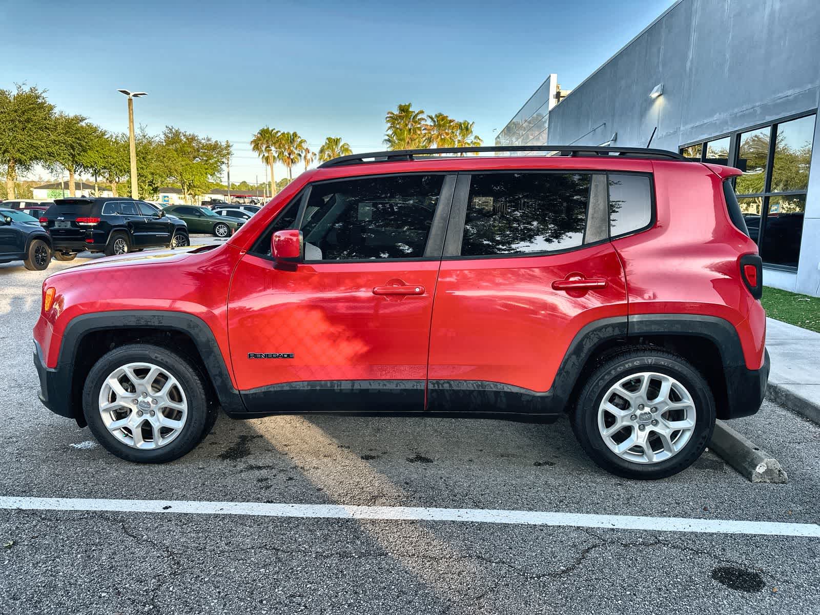 Thumbnail: 2018 Jeep Renegade - 5