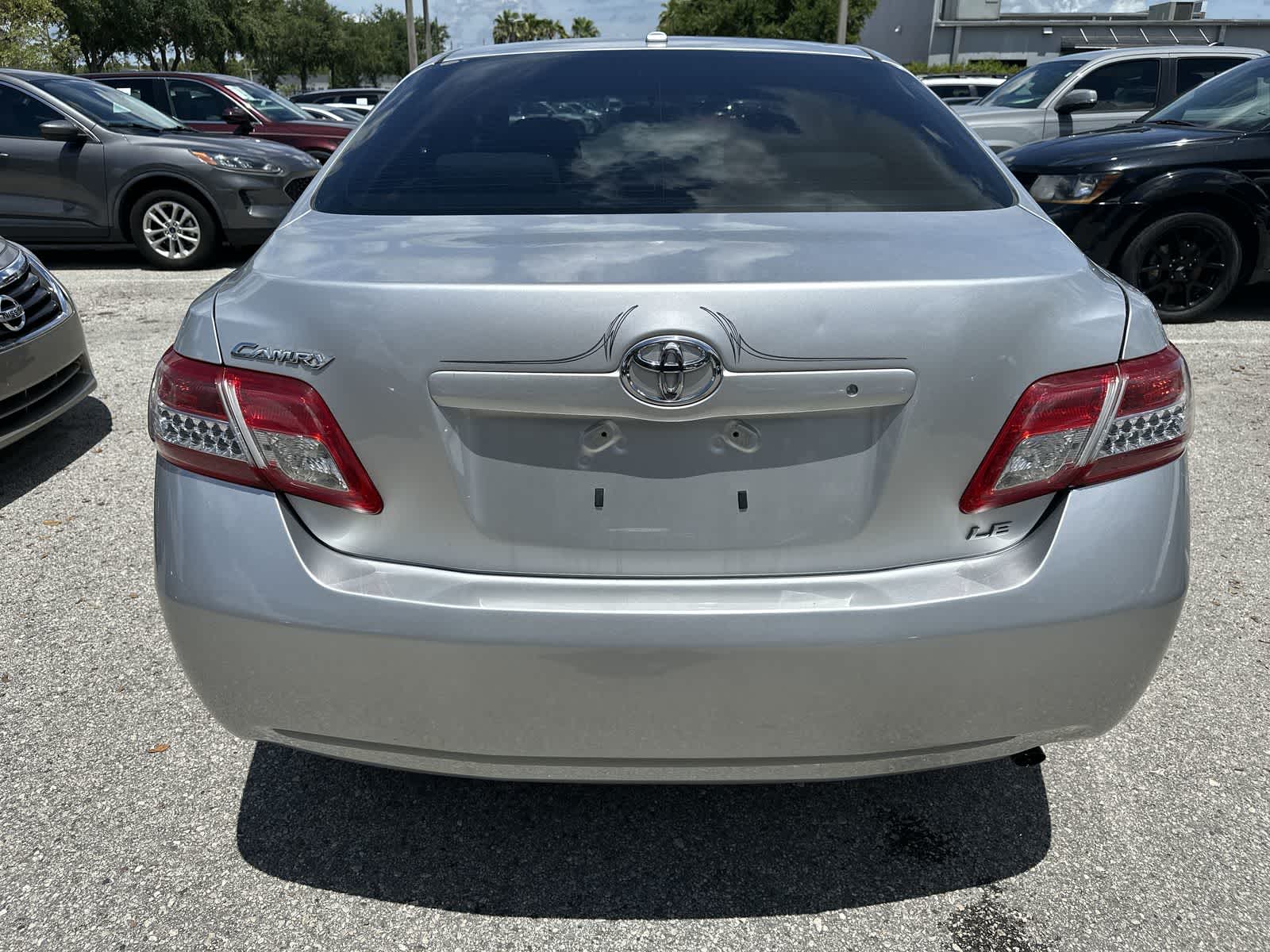 2010 Toyota Camry LE 5