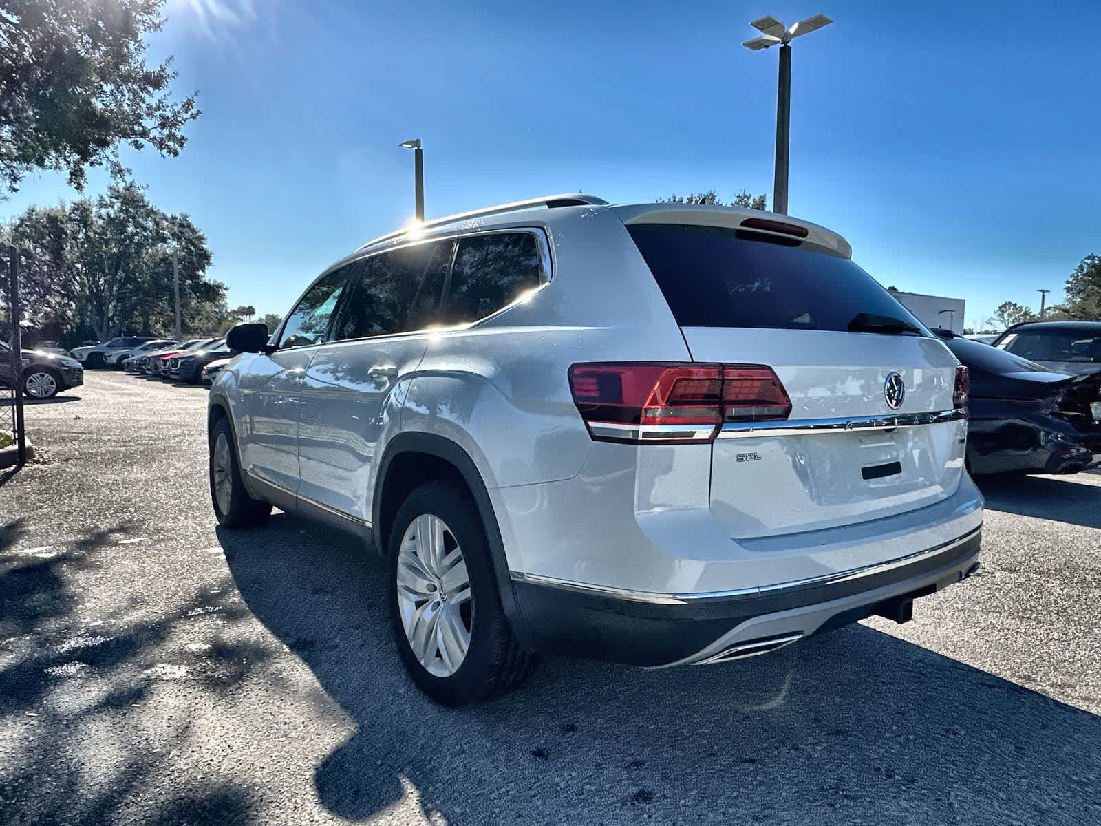 Thumbnail: 2018 Volkswagen Atlas - 3