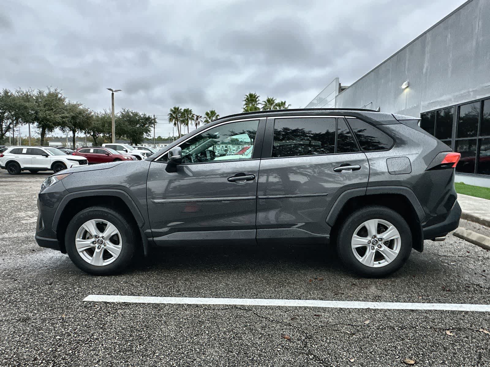 Thumbnail: 2021 Toyota RAV4 - 3