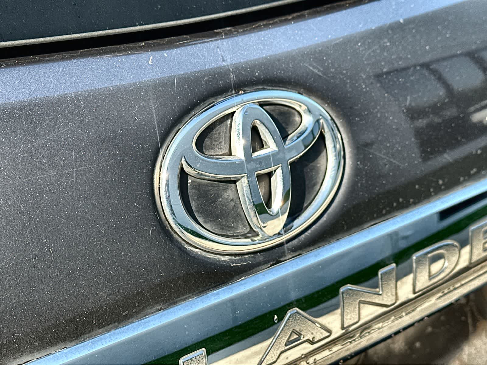 Thumbnail: 2013 Toyota Highlander - 16