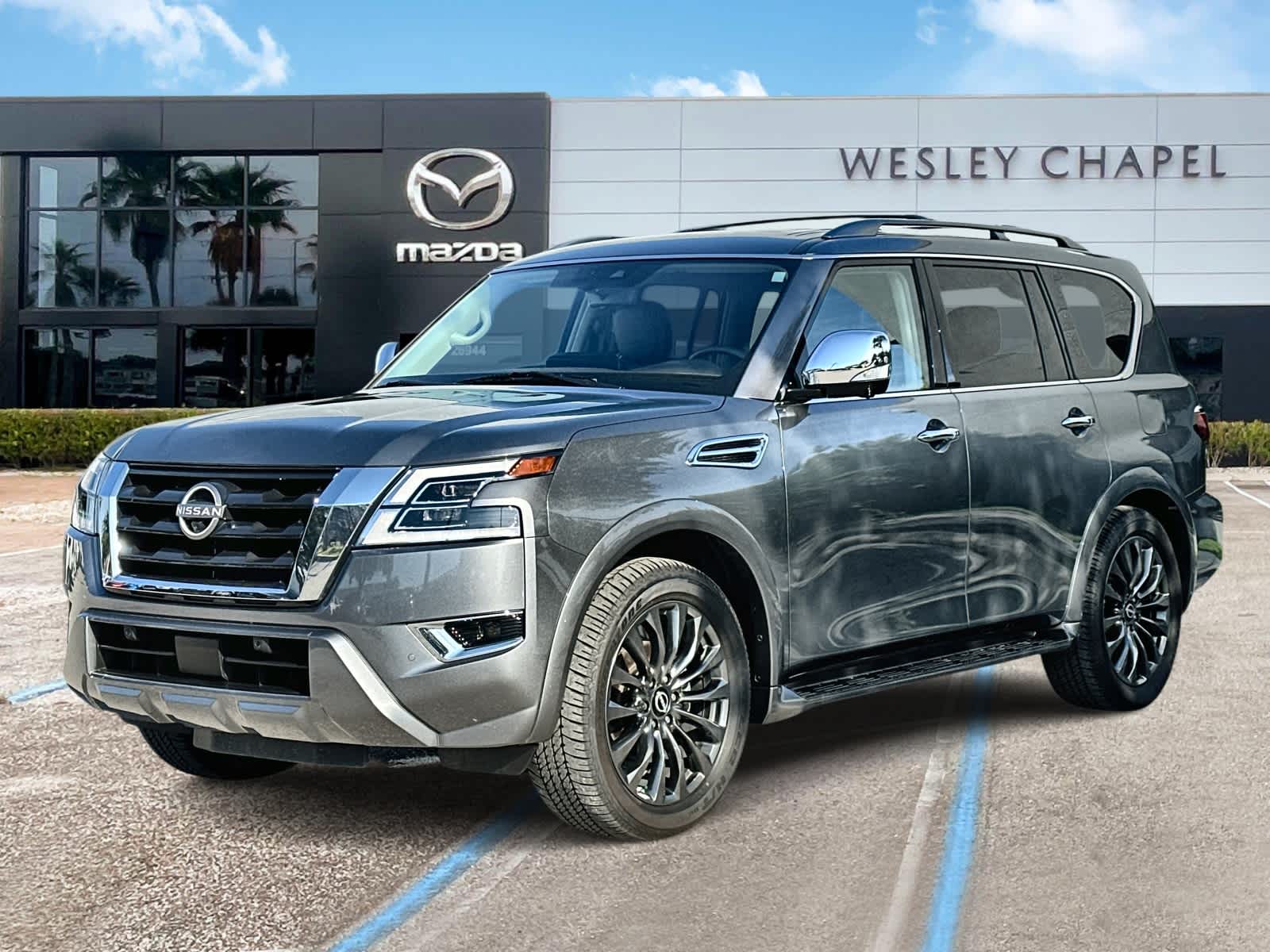2024 Nissan Armada Platinum's photo