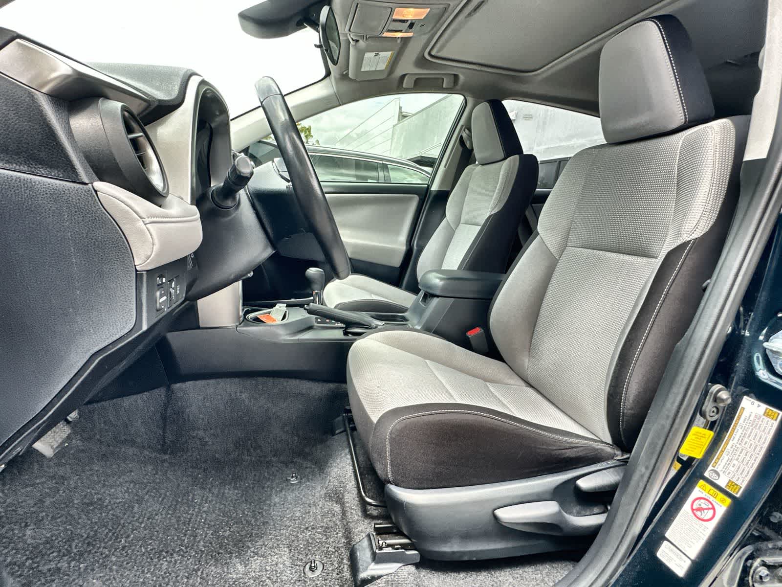 Thumbnail: 2018 Toyota RAV4 - 3