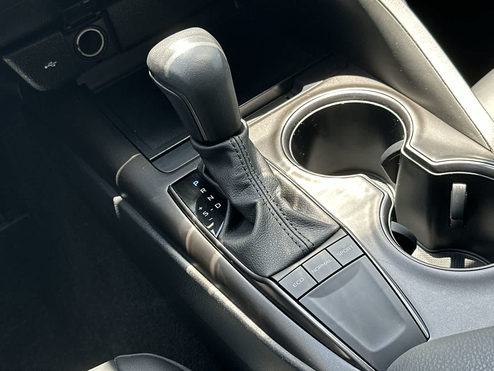 Thumbnail: 2023 Toyota Camry - 17