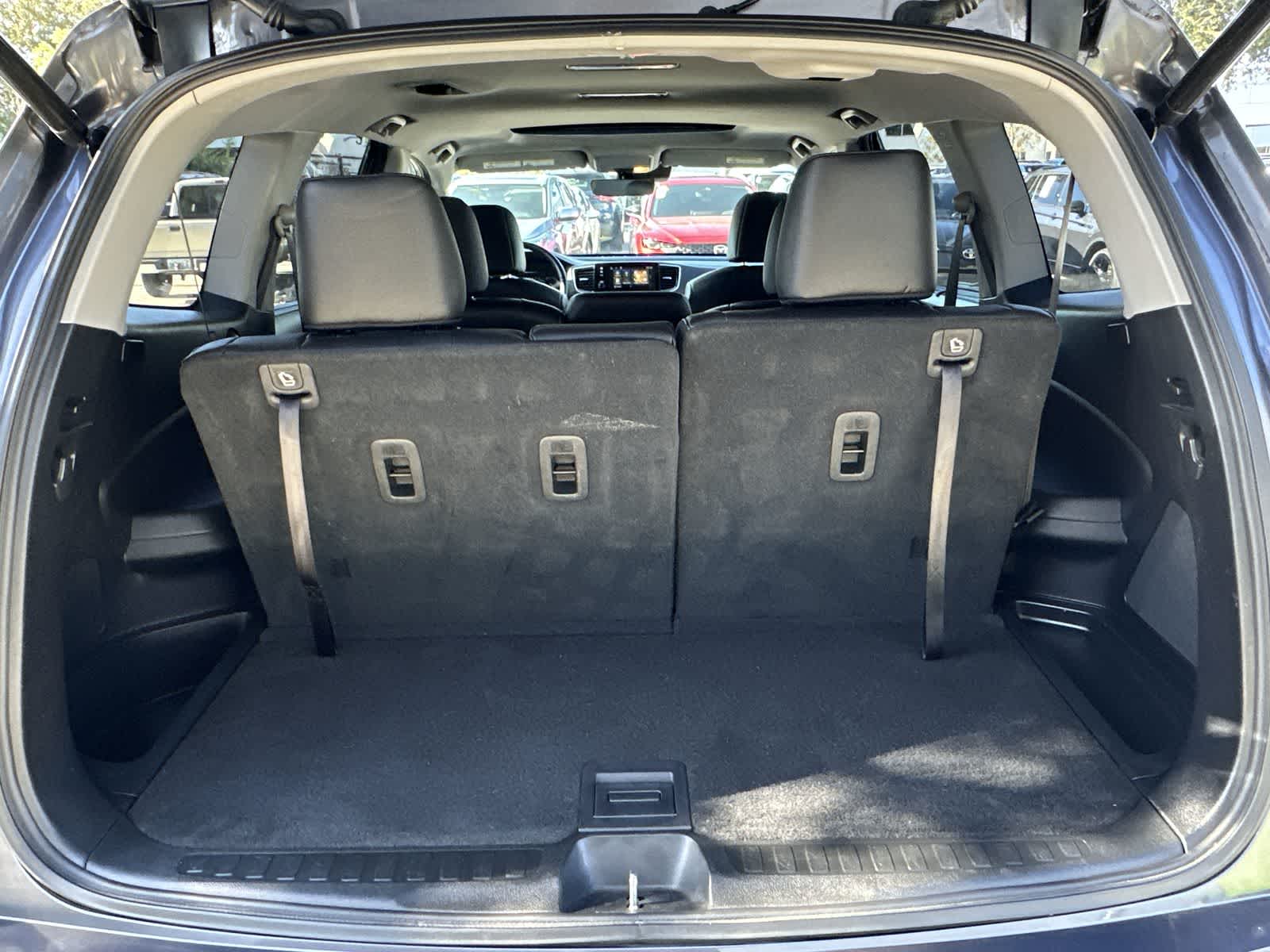 Thumbnail: 2019 Honda Pilot - 19