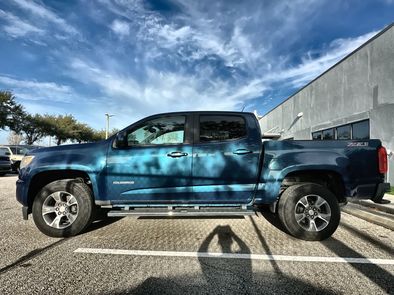Thumbnail: 2019 Chevrolet Colorado - 3