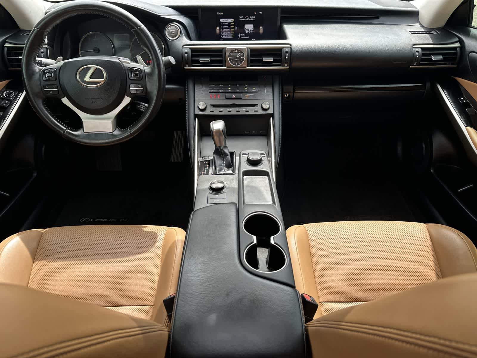 Thumbnail: 2019 Lexus IS - 10