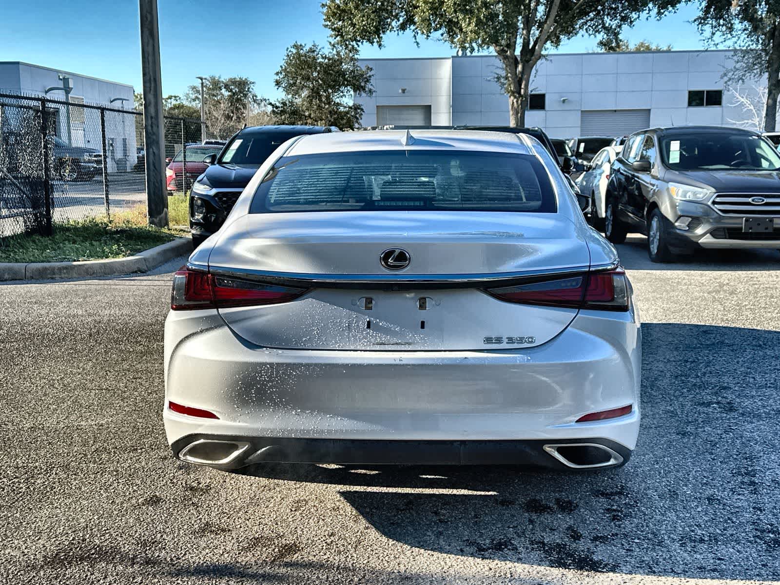 Thumbnail: 2019 Lexus ES - 3