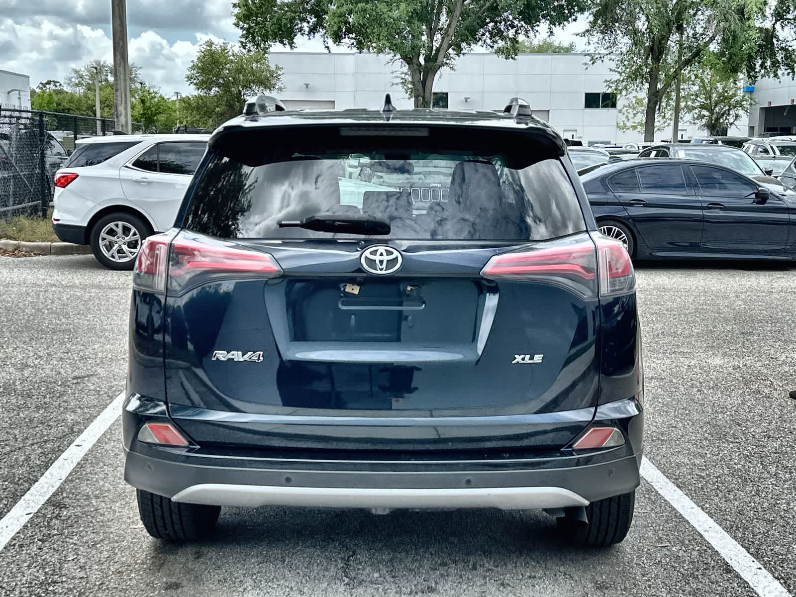 Thumbnail: 2018 Toyota RAV4 - 7