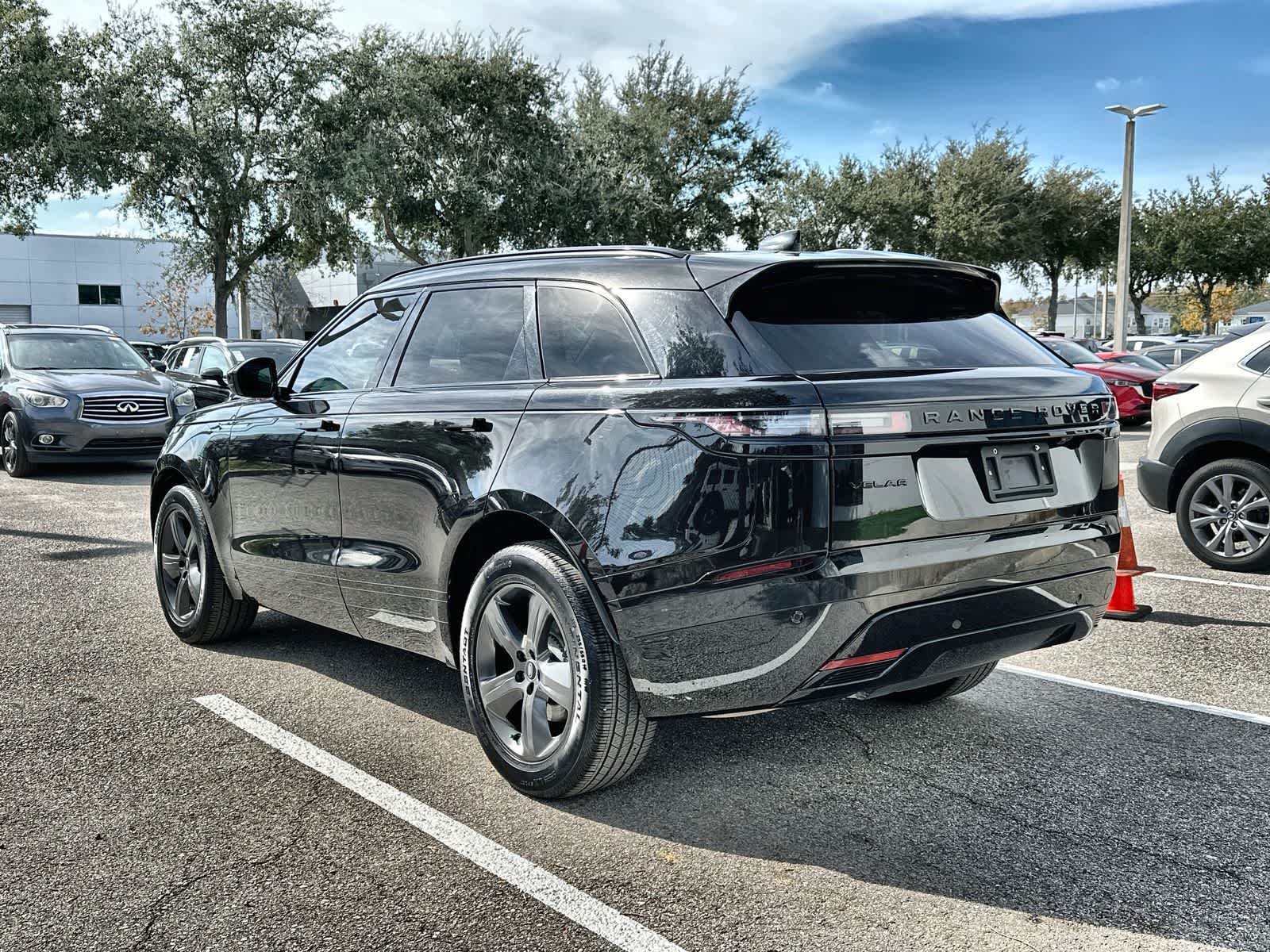 Thumbnail: 2025 Land Rover Range Rover Velar - 4