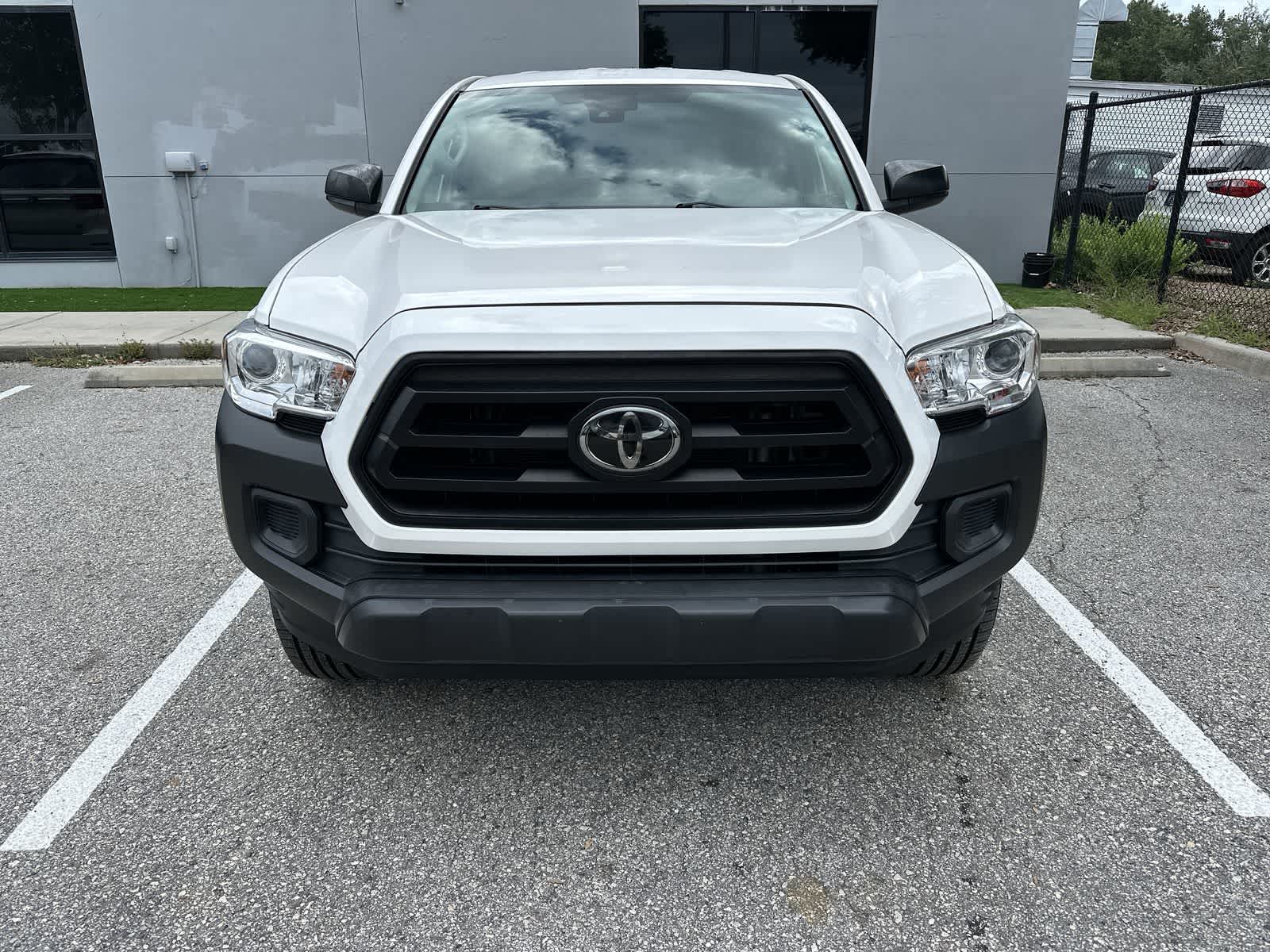 Thumbnail: 2022 Toyota Tacoma - 11