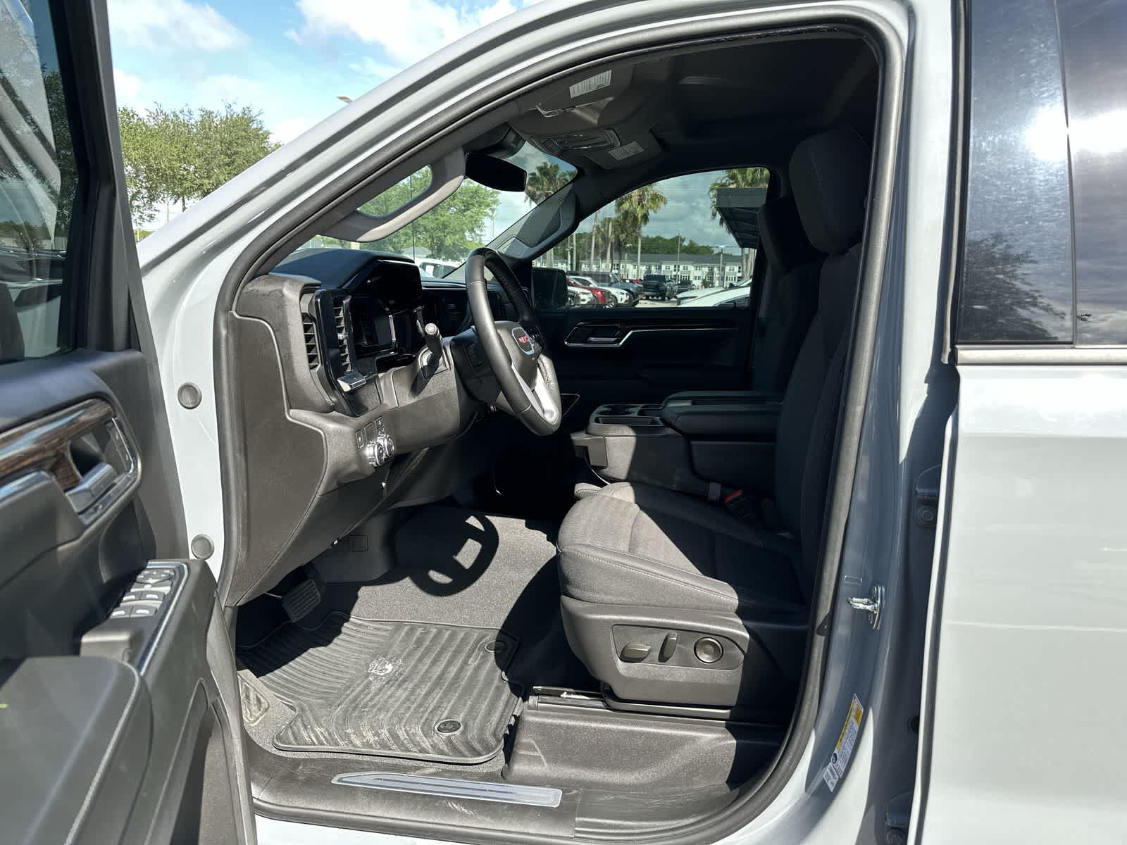 Thumbnail: 2024 GMC Sierra 1500 - 2