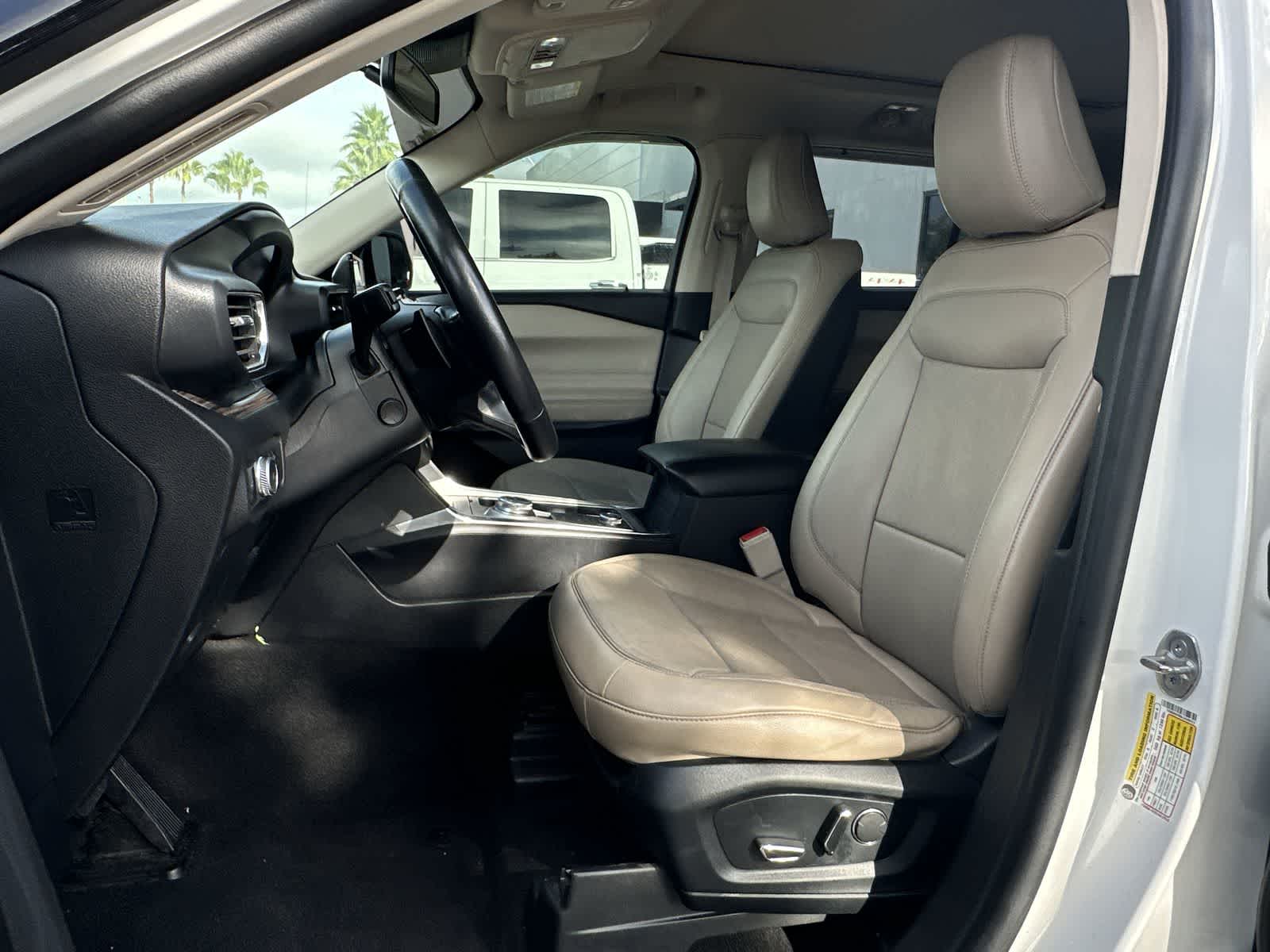 Thumbnail: 2020 Ford Explorer - 12