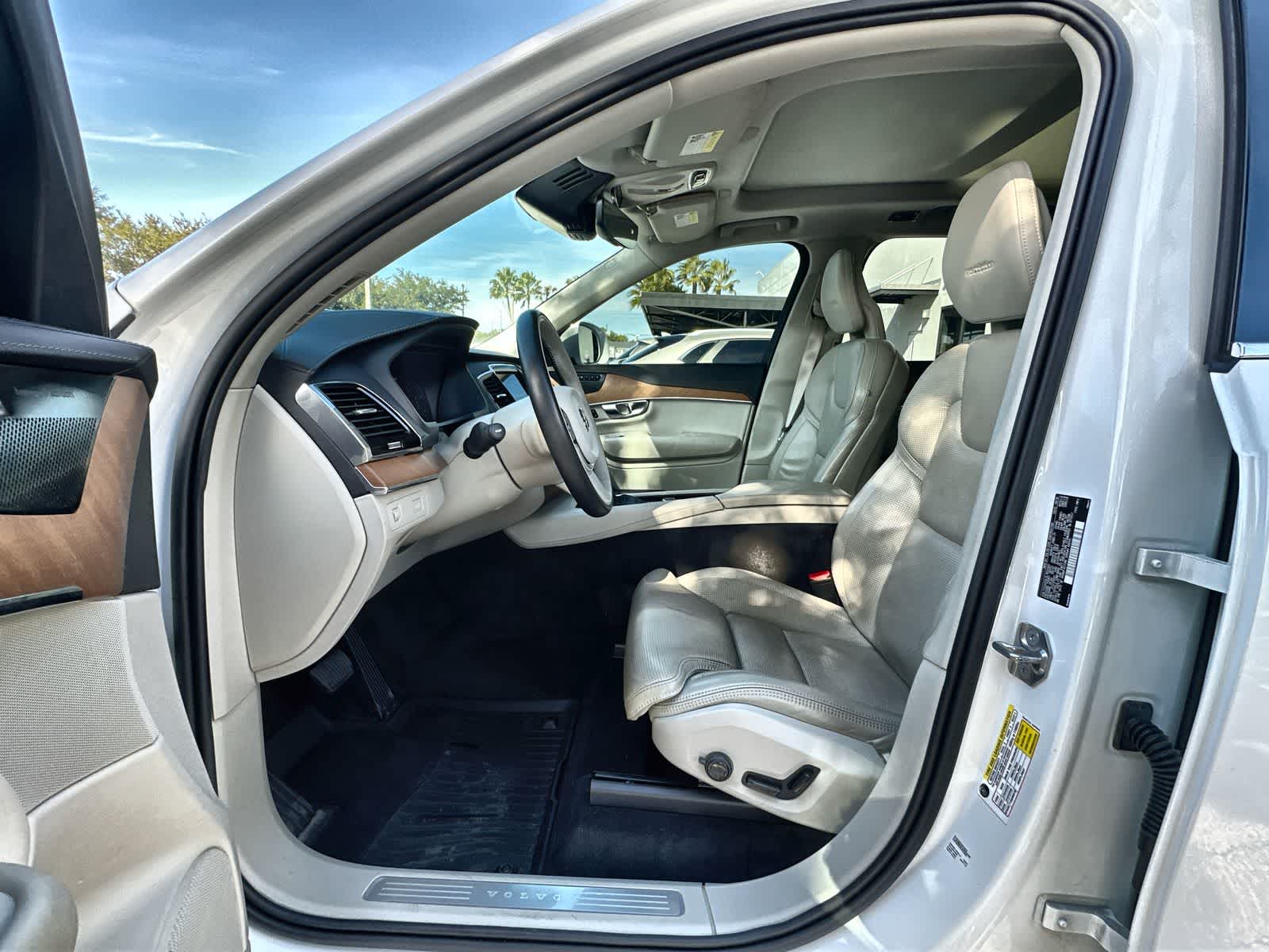 Thumbnail: 2020 Volvo XC90 - 2