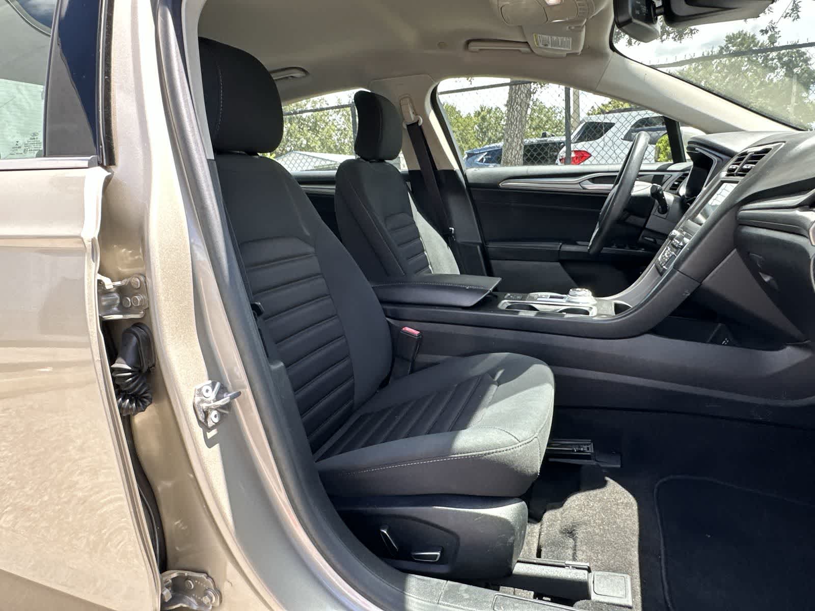 Thumbnail: 2019 Ford Fusion - 14