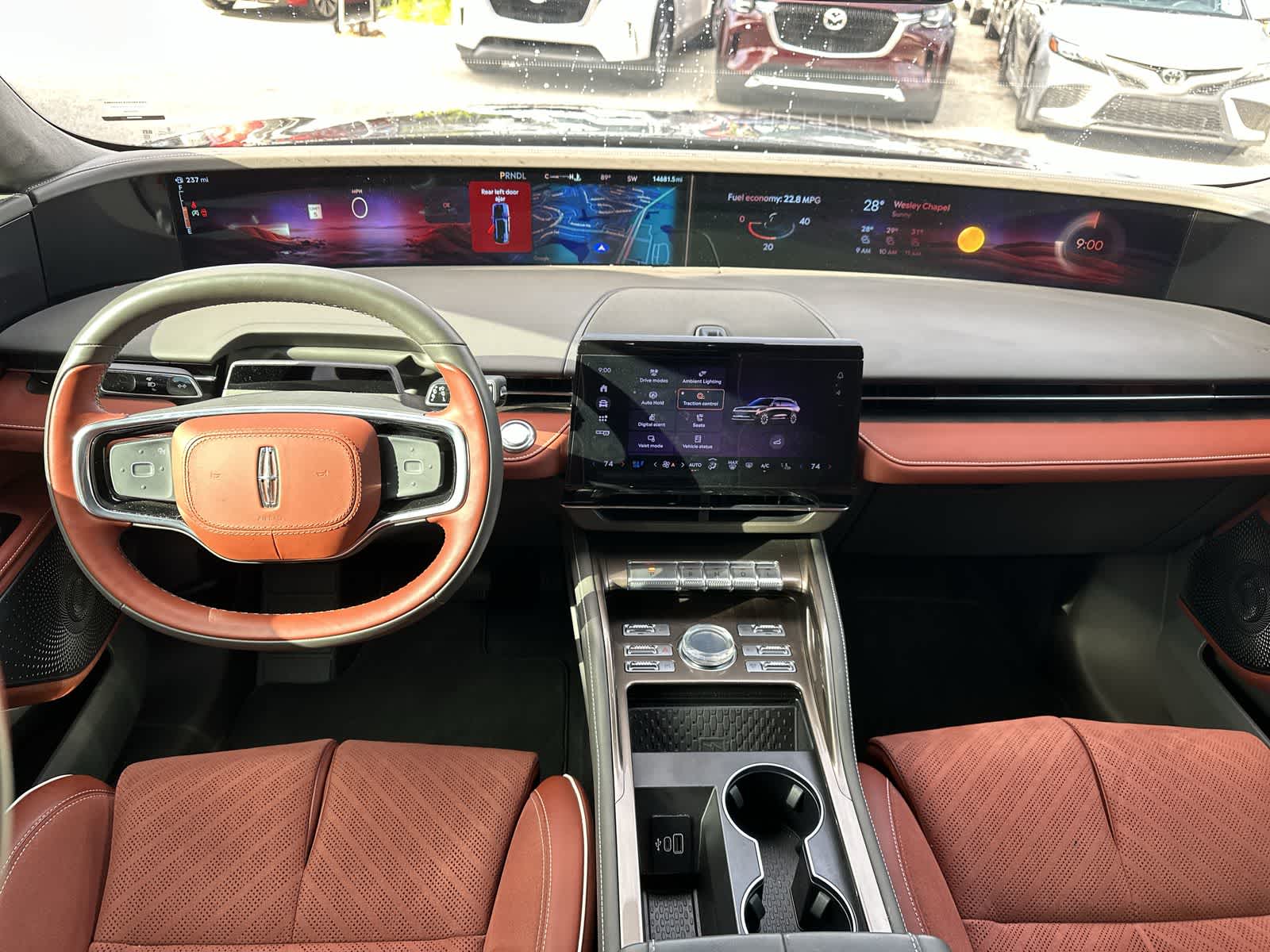 Thumbnail: 2024 Lincoln Nautilus - 10