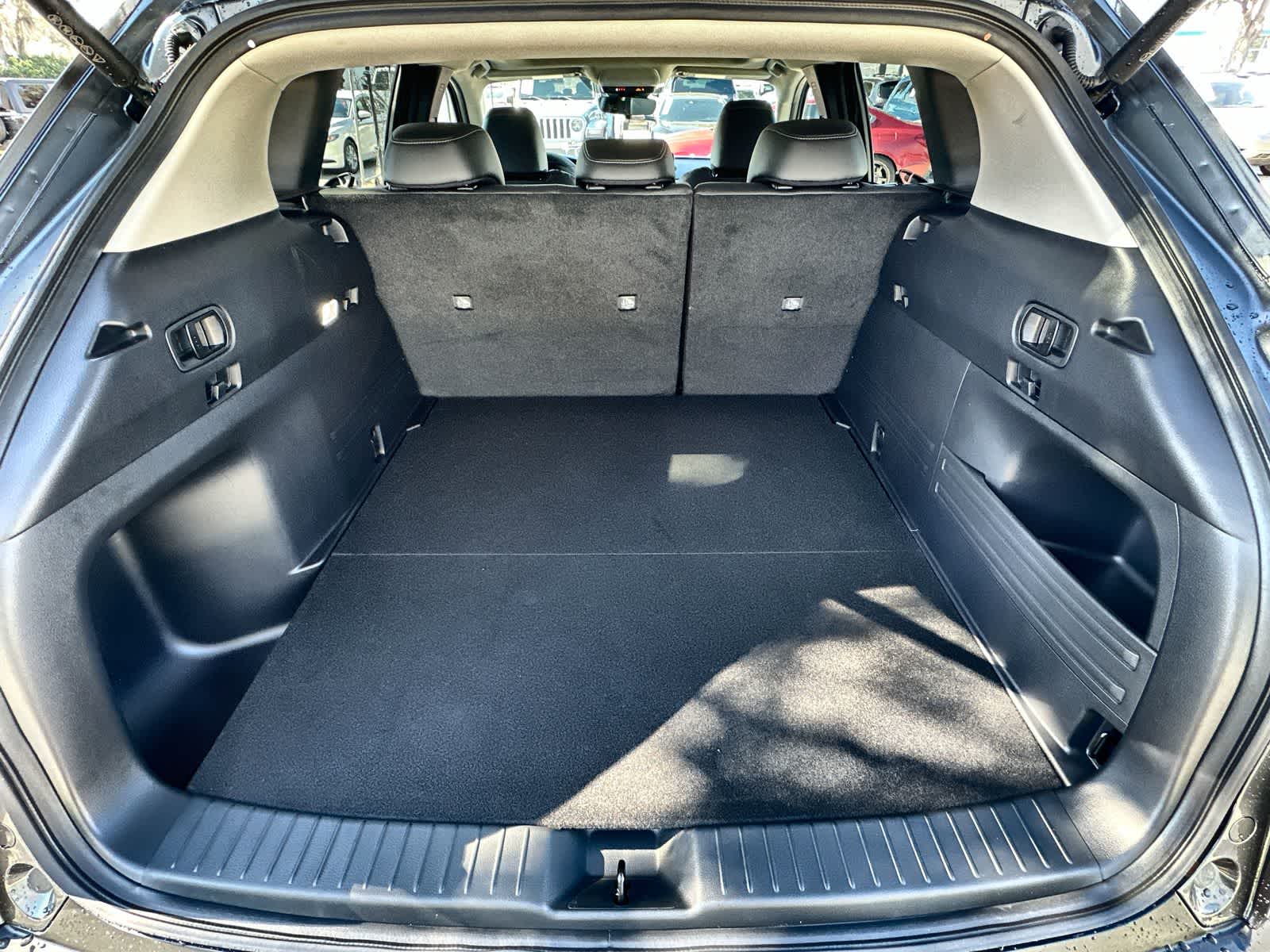 Thumbnail: 2026 Mazda CX-50 - 17