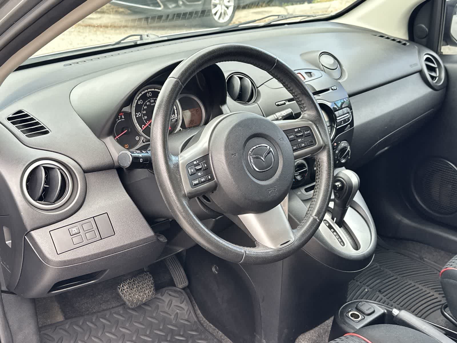 Thumbnail: 2013 Mazda Mazda2 - 10