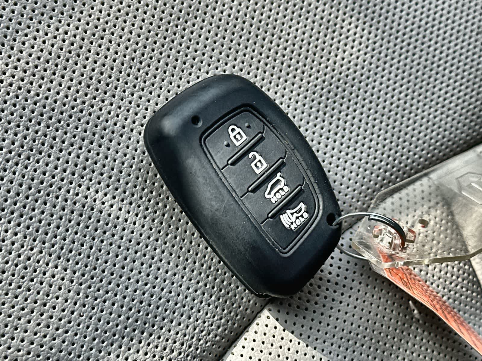 Thumbnail: 2015 Hyundai Sonata - 26