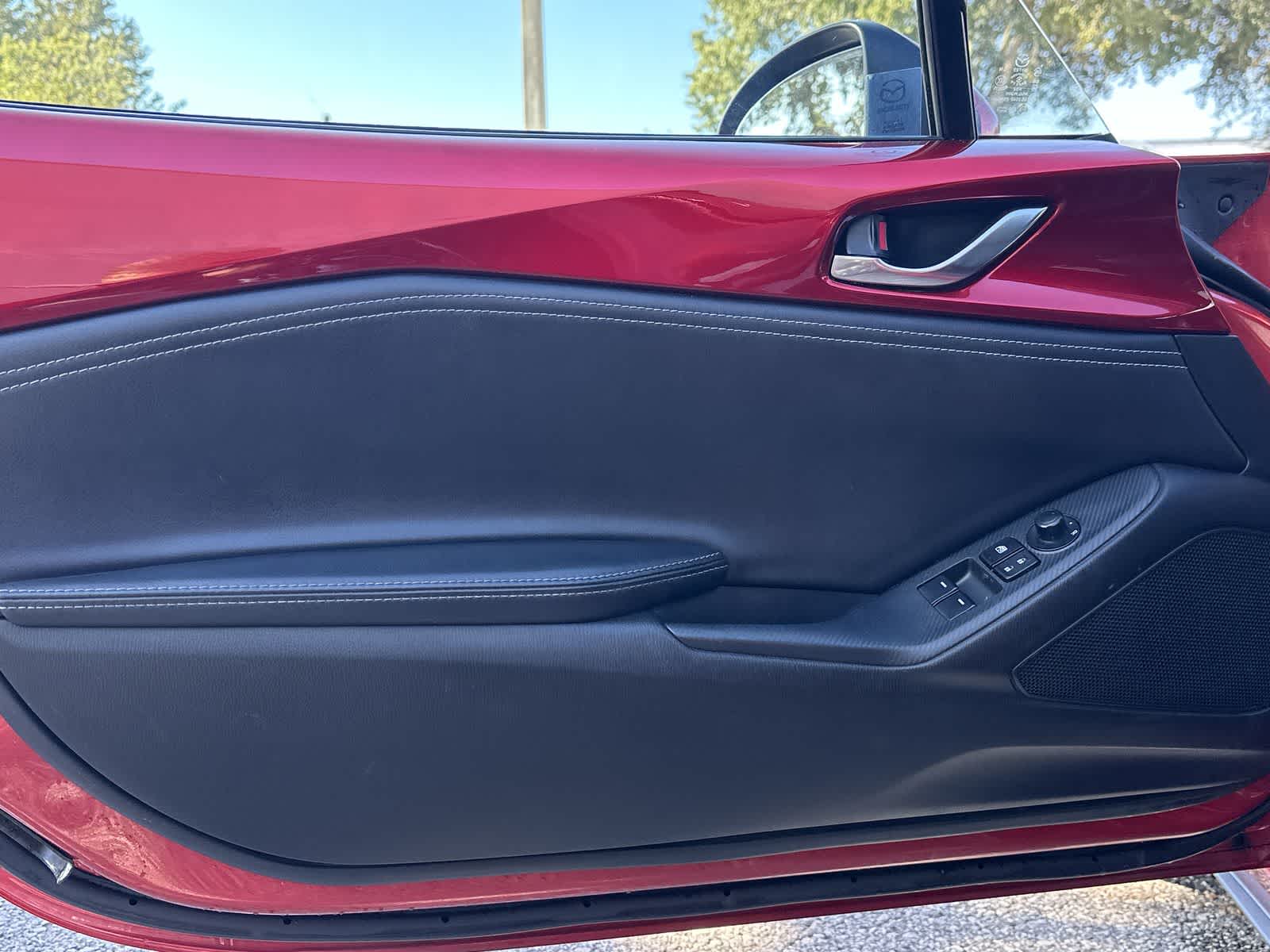 Thumbnail: 2022 Mazda MX-5 Miata - 12