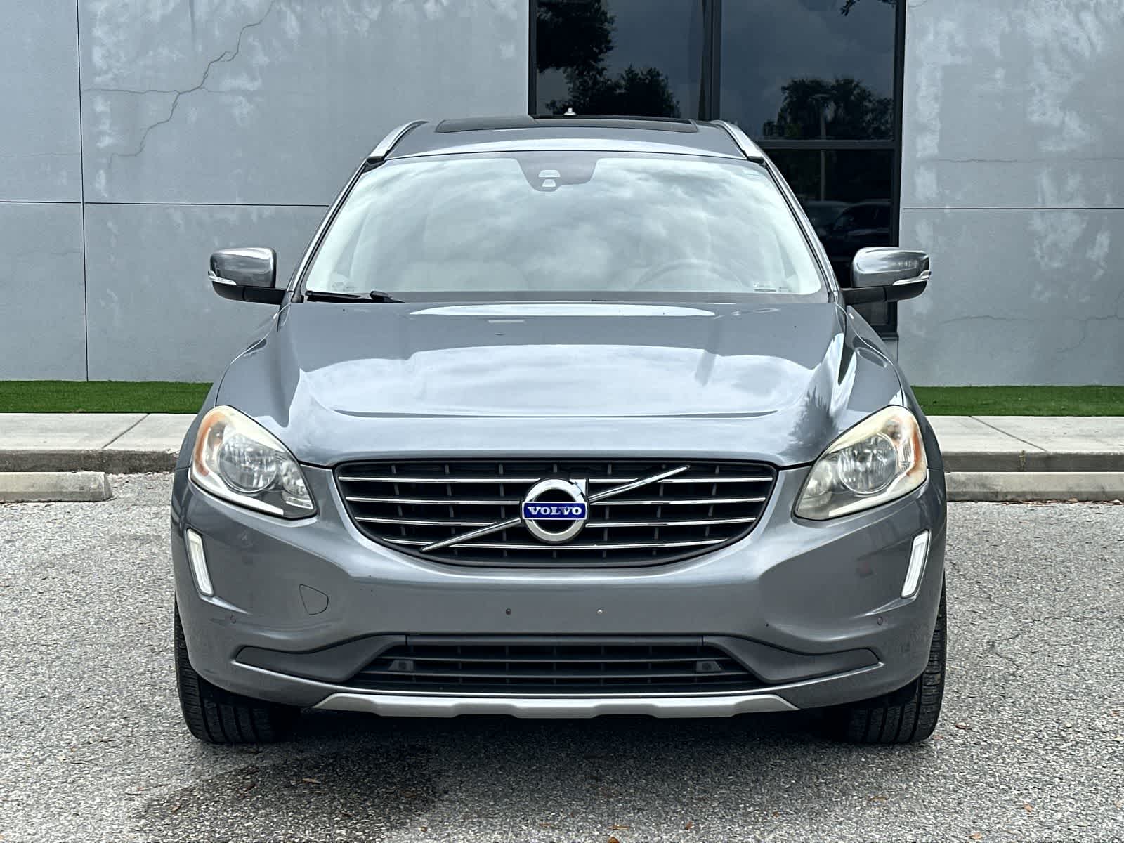 Thumbnail: 2016 Volvo XC60 - 6