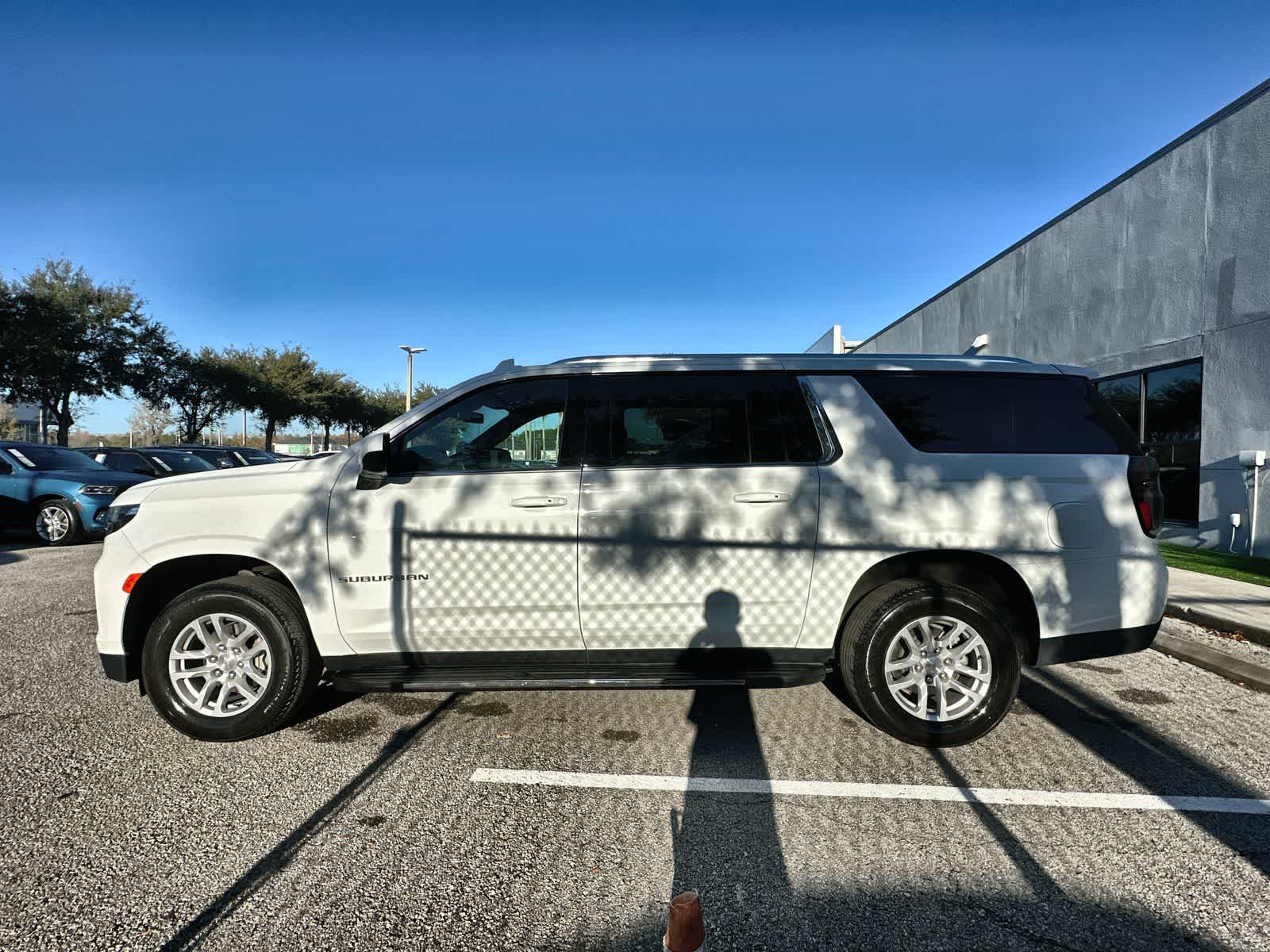 Thumbnail: 2024 Chevrolet Suburban - 3