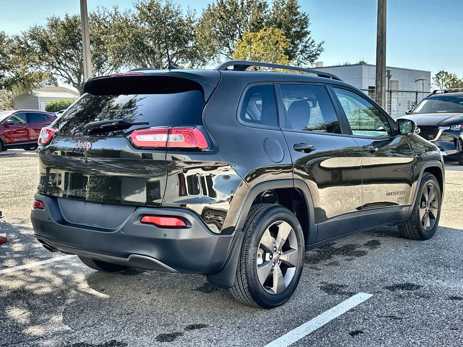 Thumbnail: 2016 Jeep Cherokee - 6