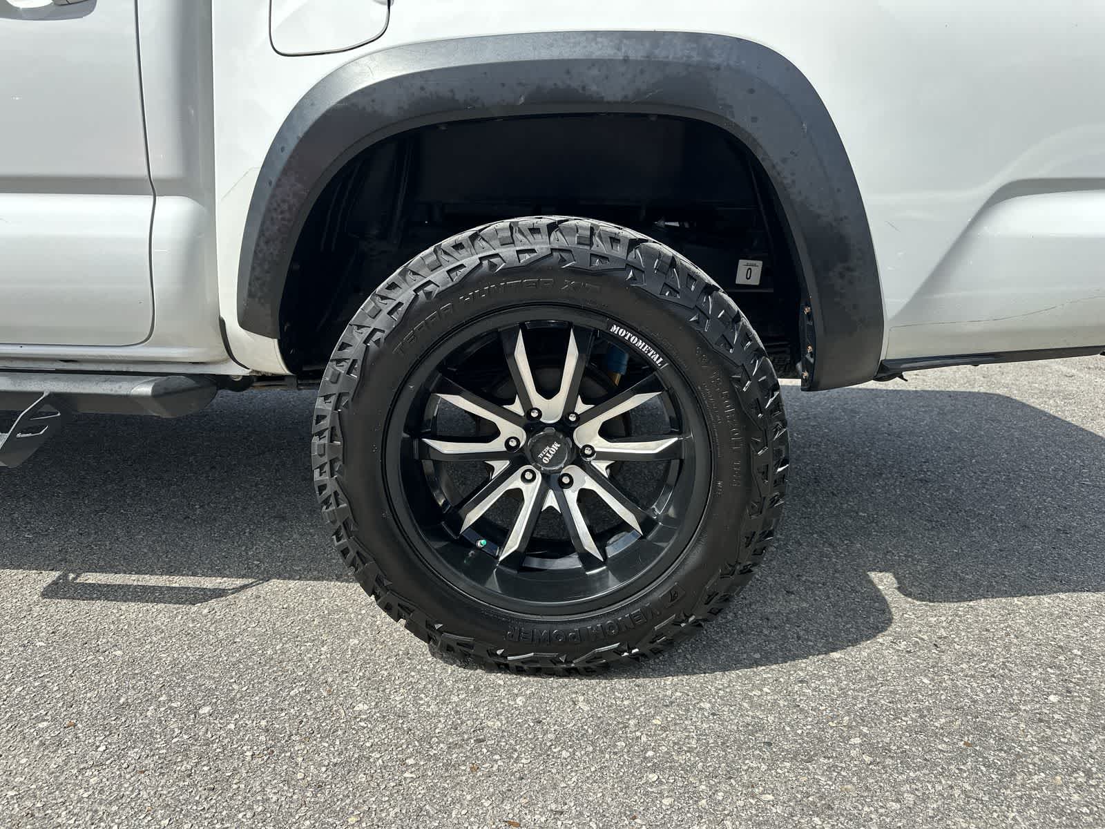 2019 Toyota Tacoma TRD Off-Road 8
