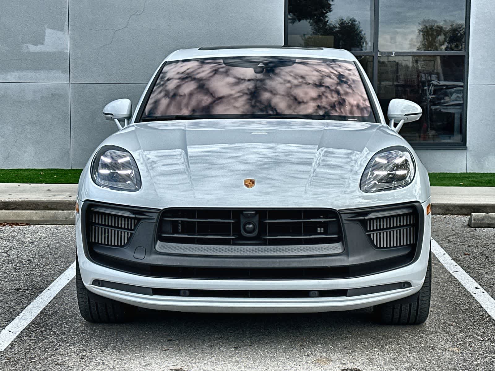 Thumbnail: 2022 Porsche Macan - 6