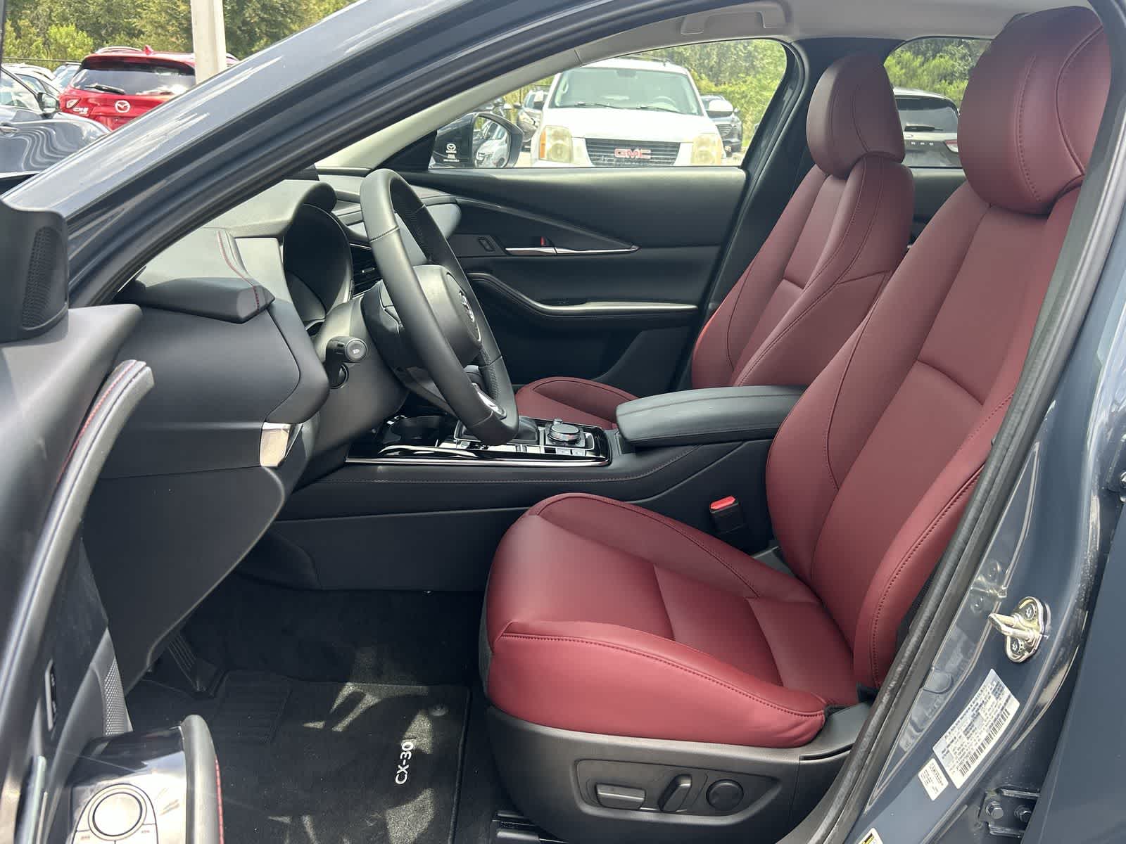 2025 Mazda CX-30 Carbon 11