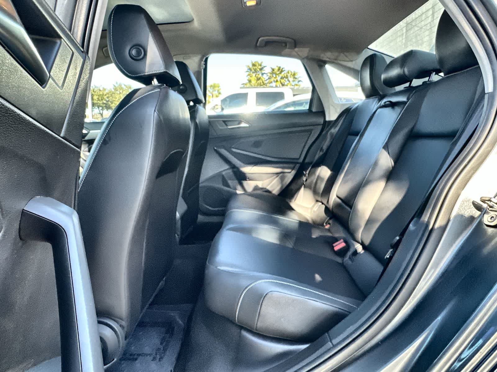 Thumbnail: 2019 Volkswagen Jetta - 19