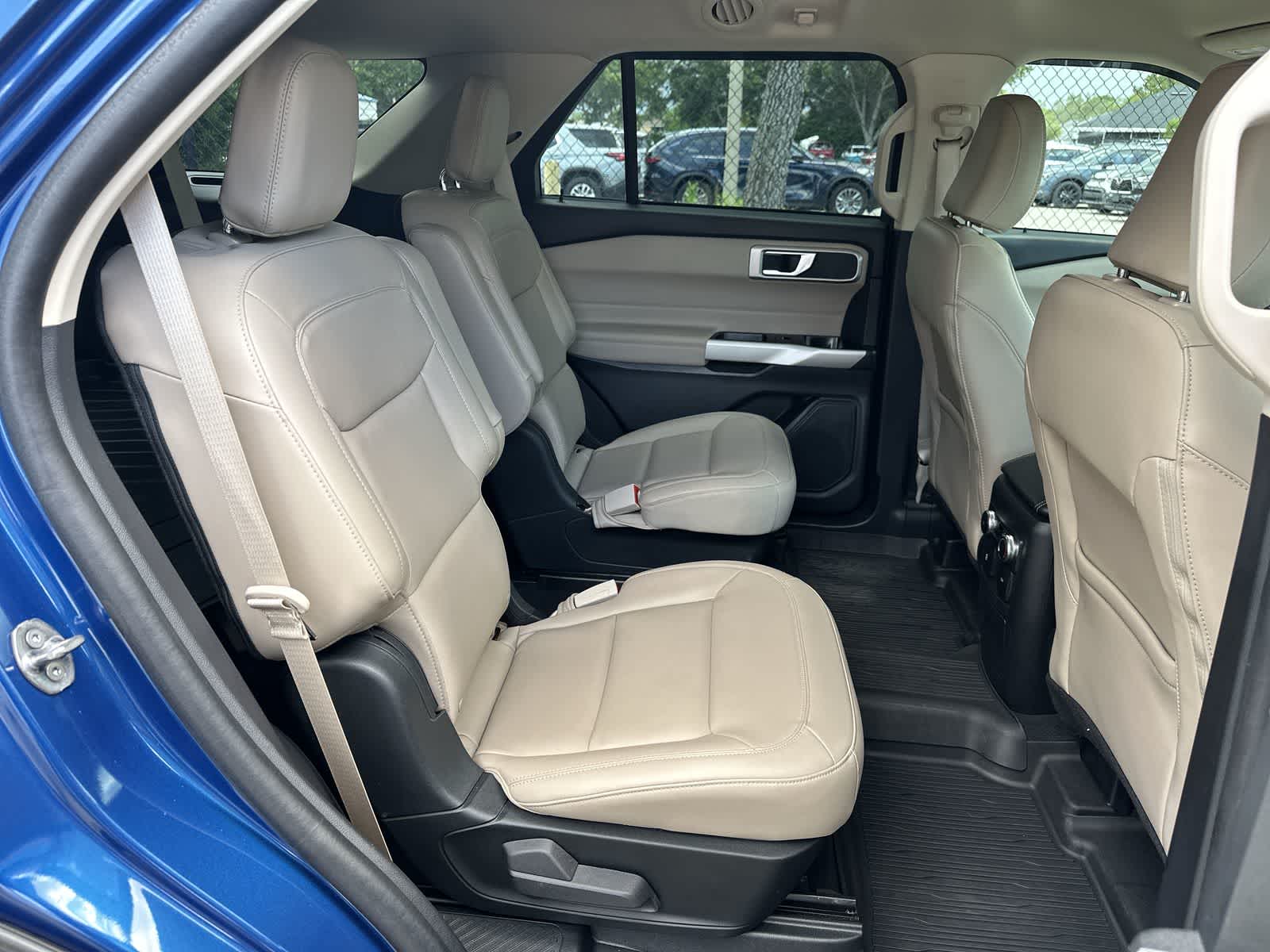 2022 Ford Explorer XLT 13