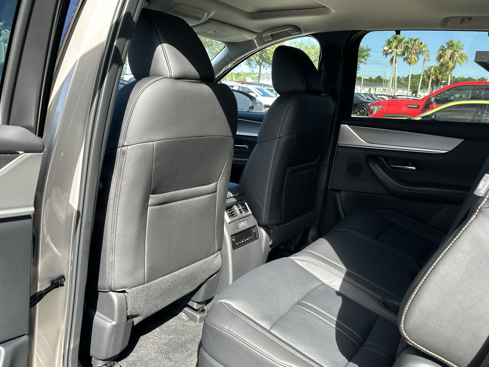 Thumbnail: 2026 Mazda CX-90 - 18