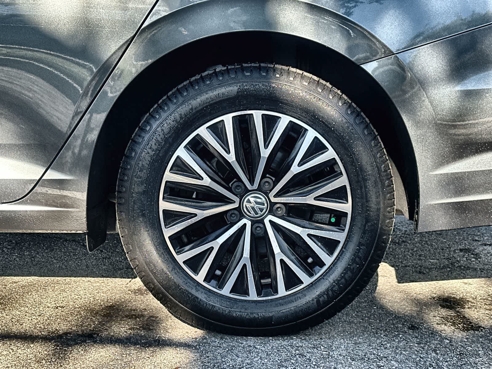 Thumbnail: 2019 Volkswagen Jetta - 12