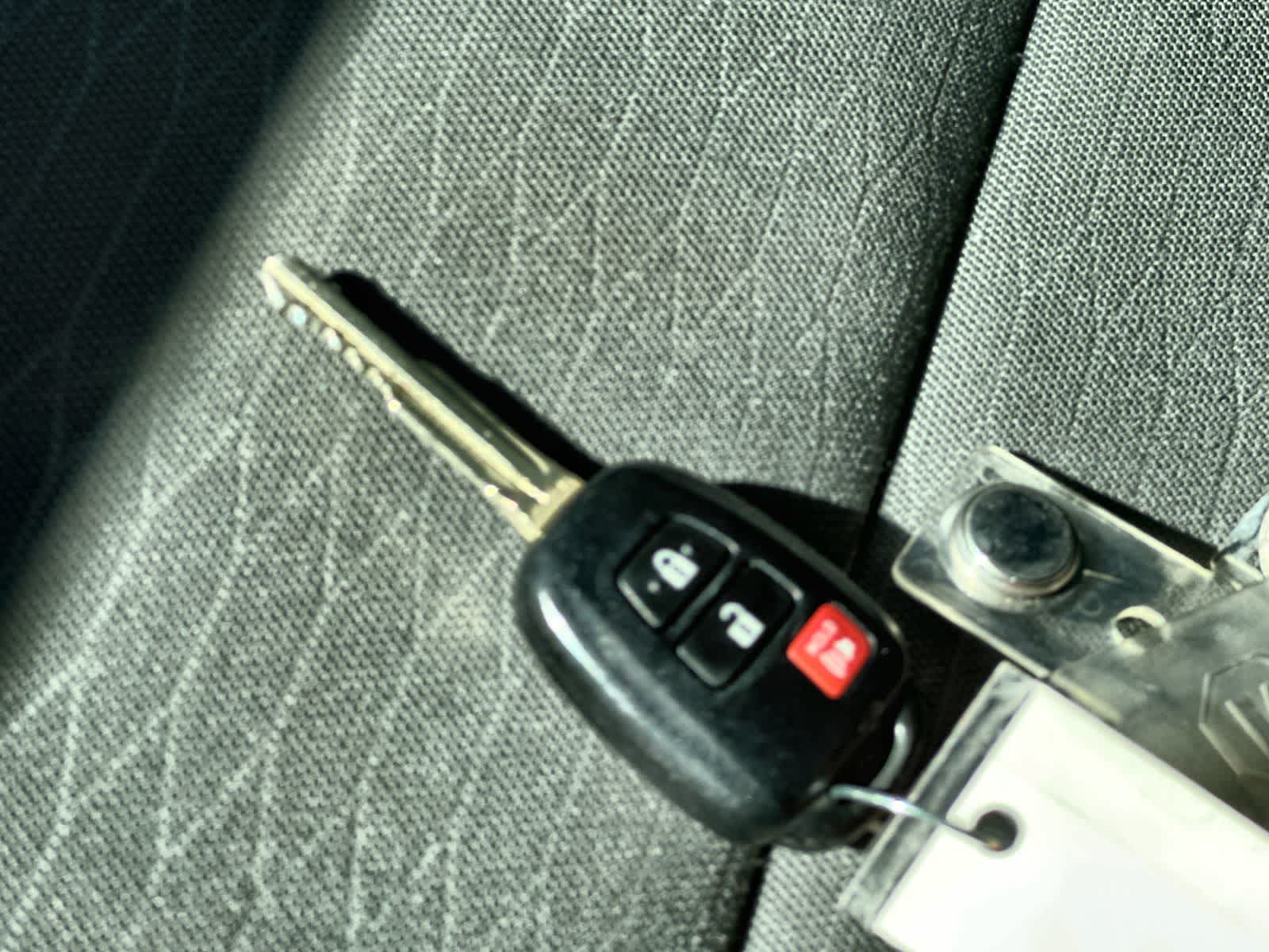 Thumbnail: 2018 Toyota Tacoma - 20