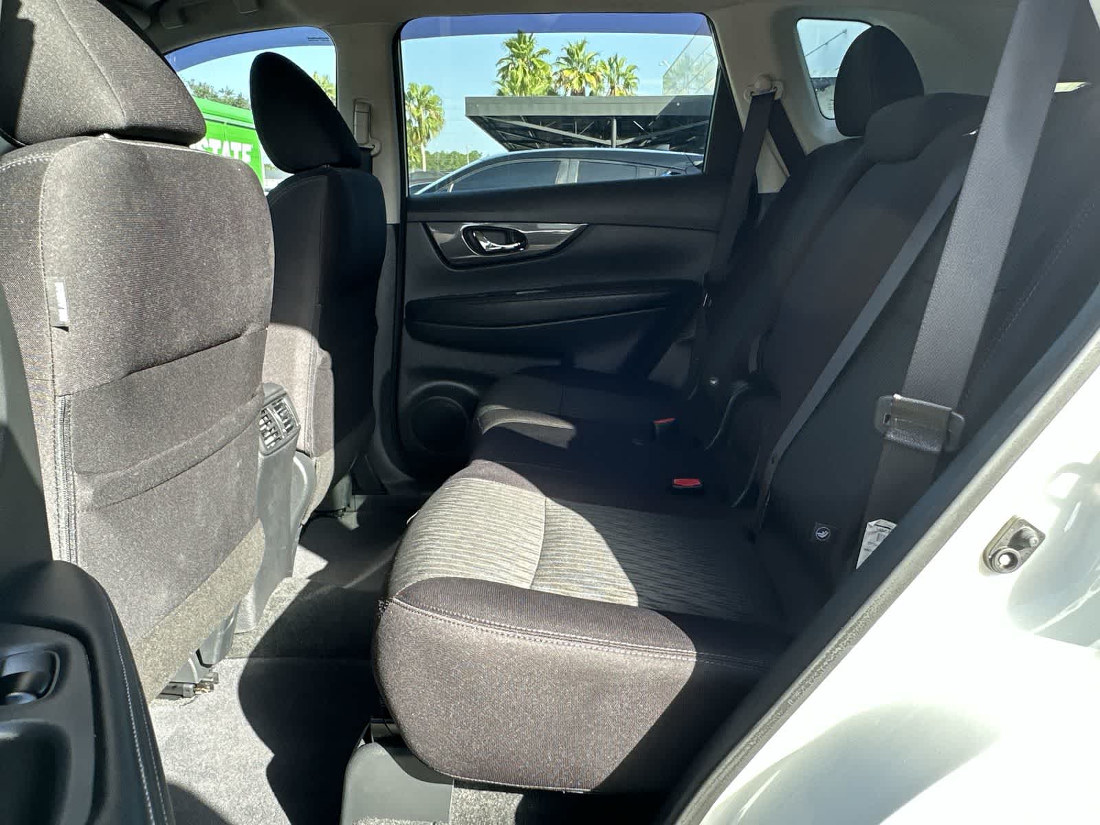 Thumbnail: 2019 Nissan Rogue - 13