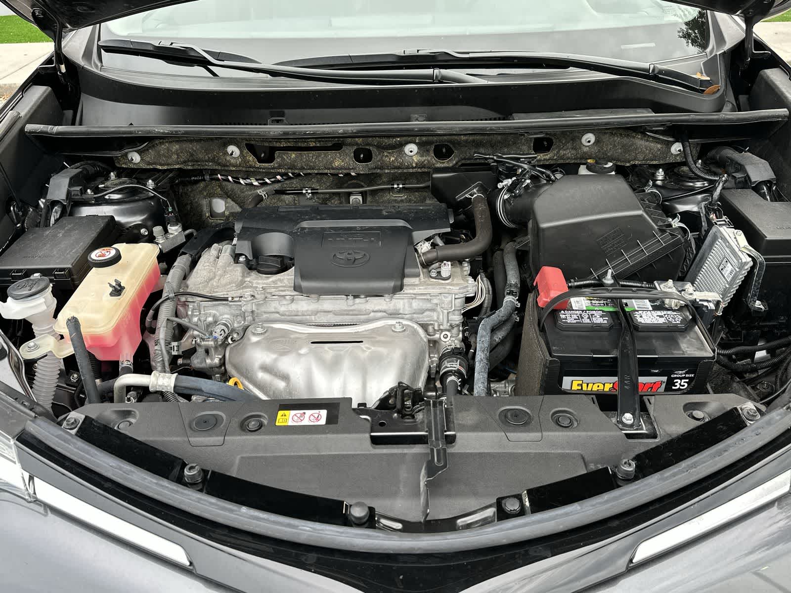 Thumbnail: 2018 Toyota RAV4 - 9