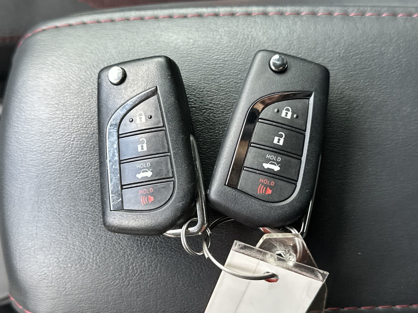 Thumbnail: 2022 Toyota Camry - 20