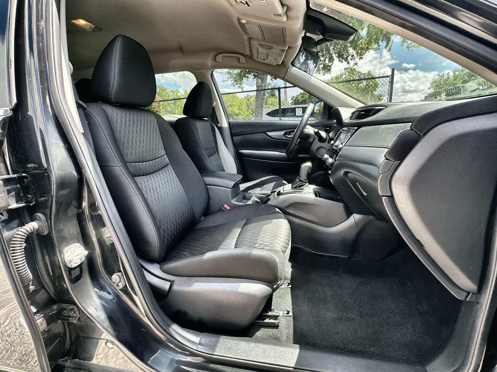 Thumbnail: 2020 Nissan Rogue - 9