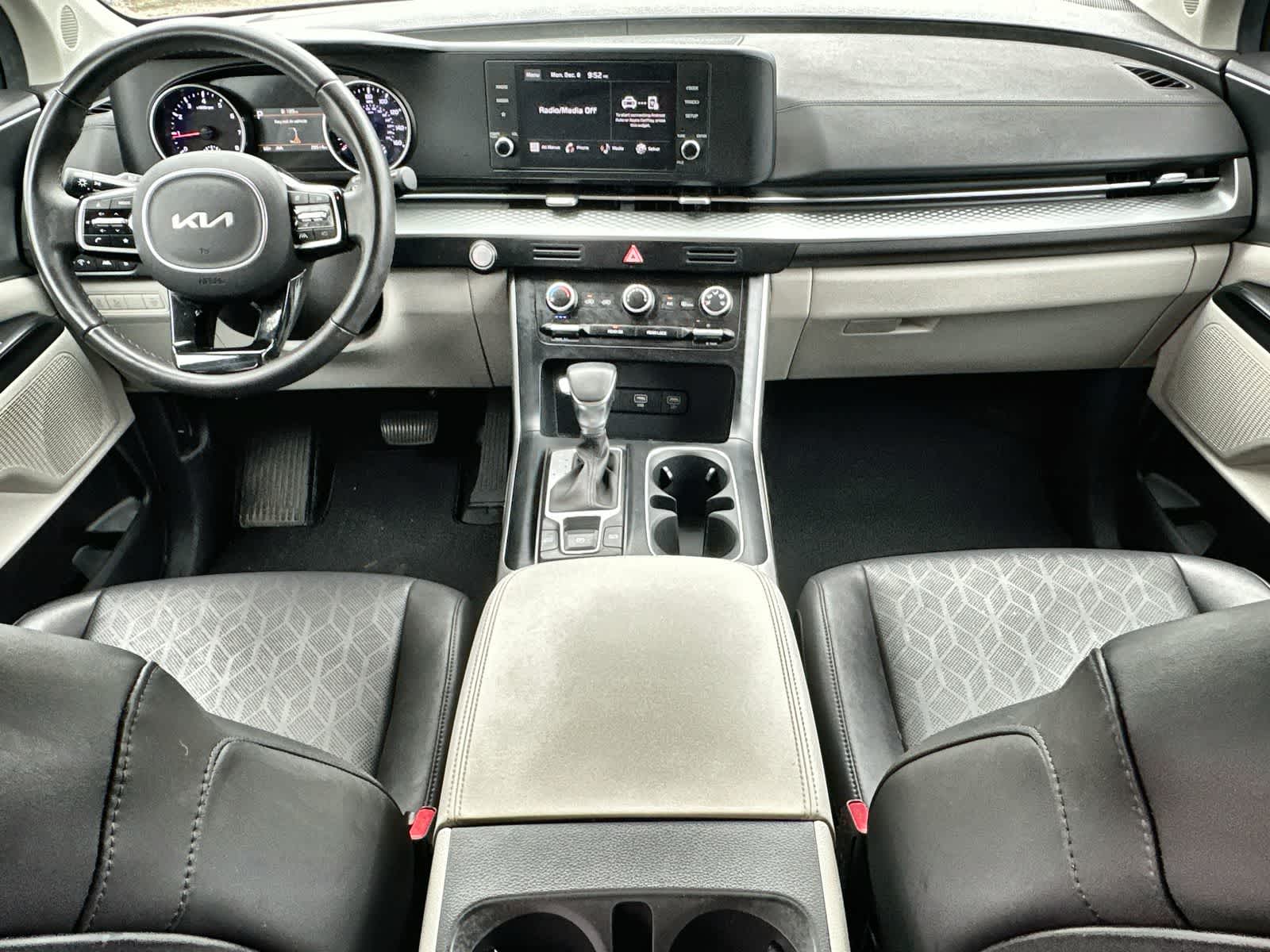 Thumbnail: 2024 Kia Carnival - 10