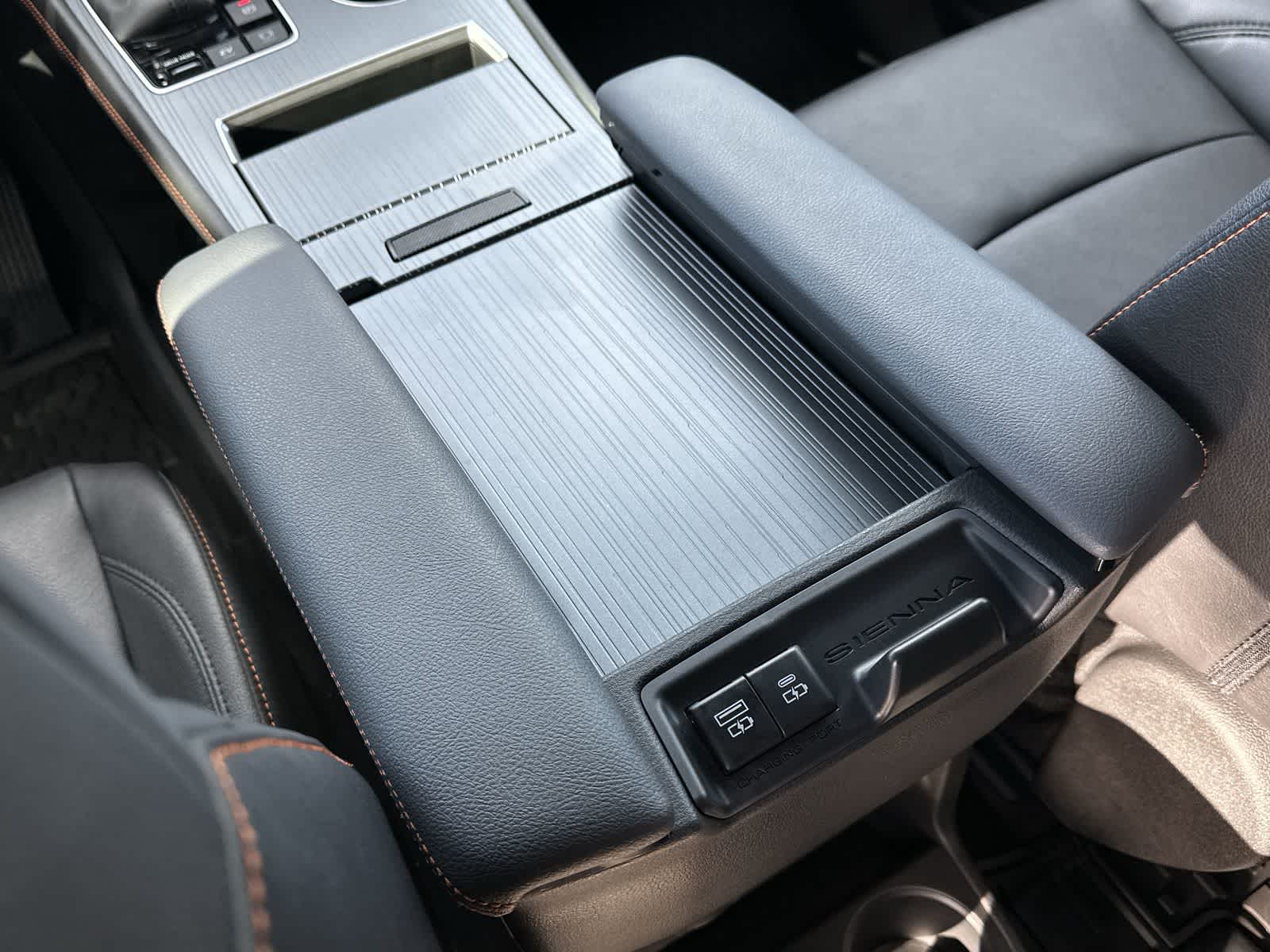 Thumbnail: 2023 Toyota Sienna - 16