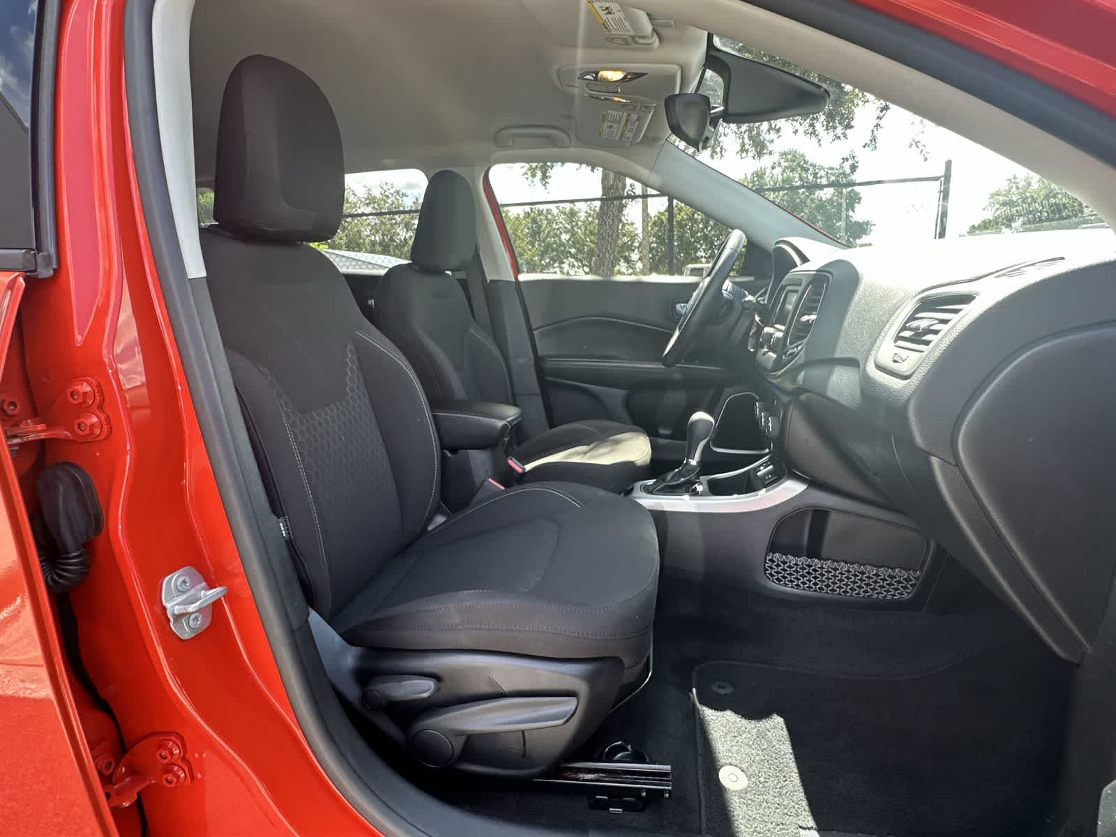 Thumbnail: 2018 Jeep Compass - 14