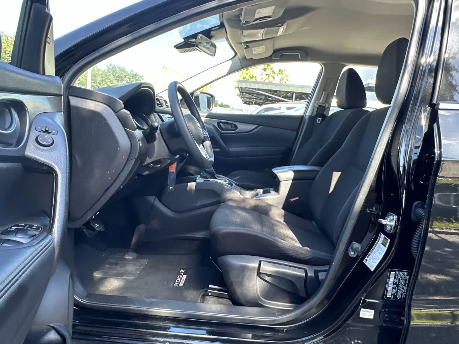 Thumbnail: 2020 Nissan Rogue Sport - 2